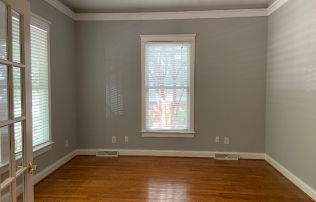 721 E 10 ST