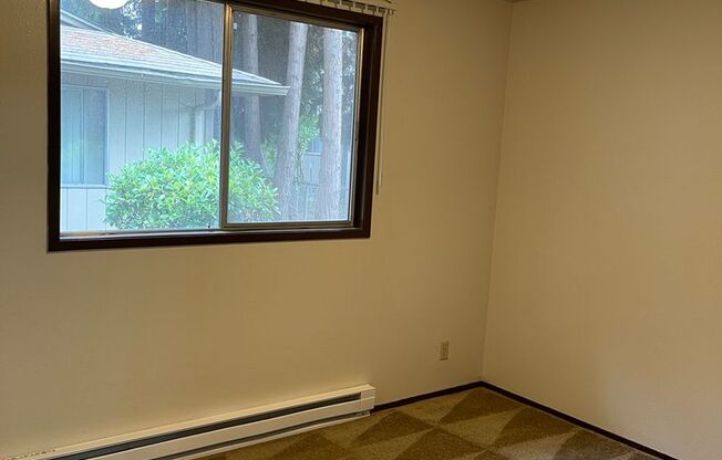 2 beds, 1 bath, $1,195, Unit 743-F