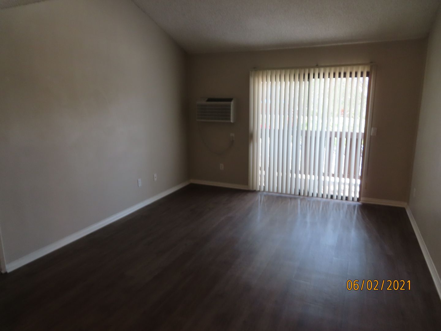 Renovated One Bedroom Condo in Mira Mesa with Two Parking Spaces
