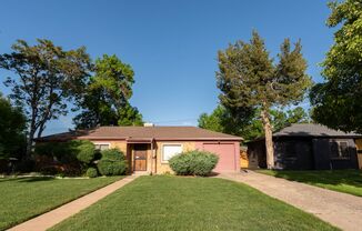 Beautiful 3 Bed 1 Bath Home For Rent in Denver!