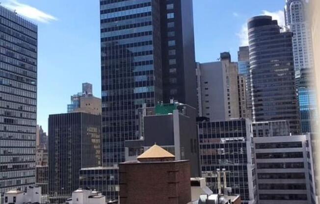 1 bed, 1 bath, 708 sqft, $4,800, Unit 22C