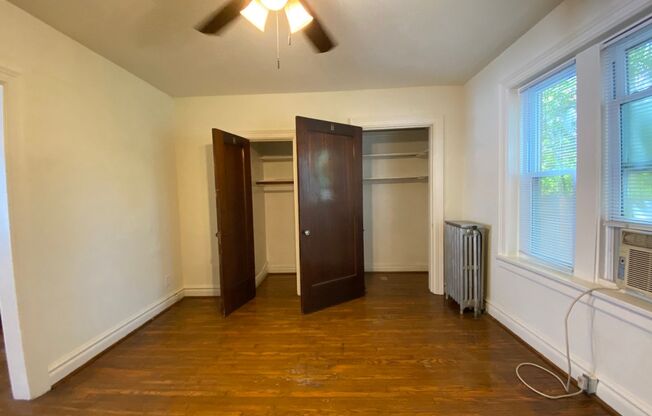 1 bed, 1 bath, 550 sqft, $1,085, Unit 4157-2