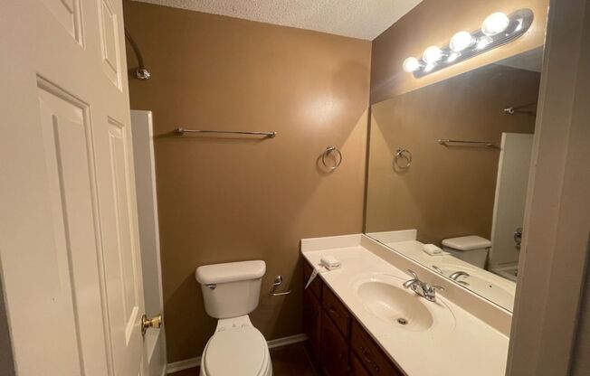 3 beds, 2 baths, $1,595