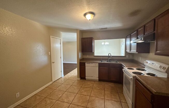 Beautiful 3 bedroom 2.5 full baths Plus Additional Room