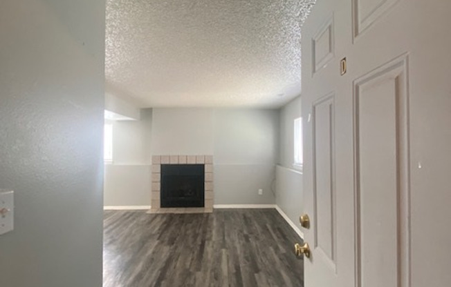 FIRST MONTH FREE! 1825 Zebulon- 2bed 1bath