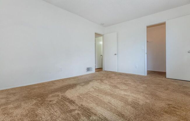 1 bed, 1 bath, 710 sqft, $1,675, Unit 25