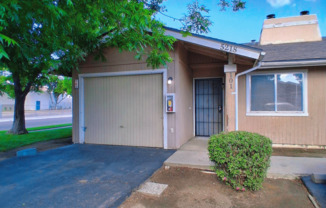 5218 E Lowe