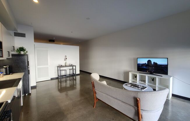 1 bed, 1 bath, 740 sqft, $2,715, Unit 0204