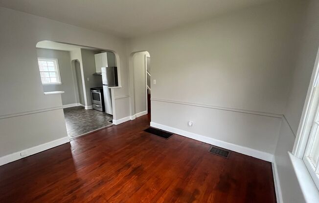 3 beds, 1 bath, $1,550