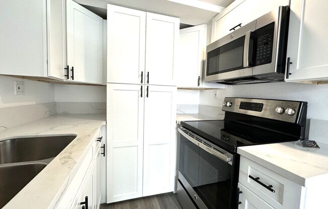 1 bed, 1 bath, 300 sqft, $1,775, Unit 09