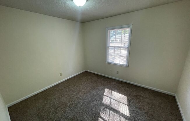 2 beds, 1 bath, $750, Unit 2257