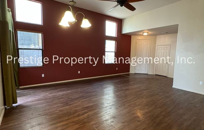 Beautiful Open/ Split floor plan home in Northwest Tucson!!