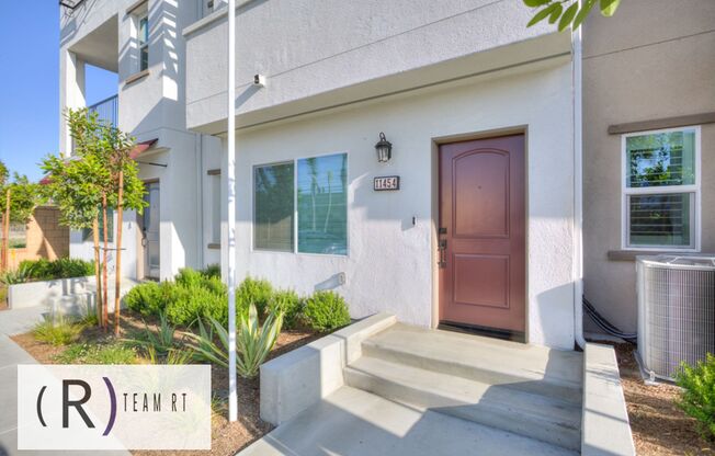 Gorgeous 3 Story 4 Bedroom 3.5 Bathroom Brand New Residence in the heart of Artesia