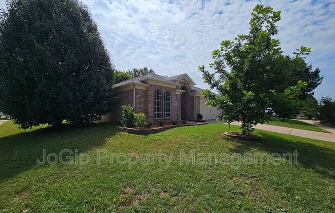 1128 MARSHALL DR