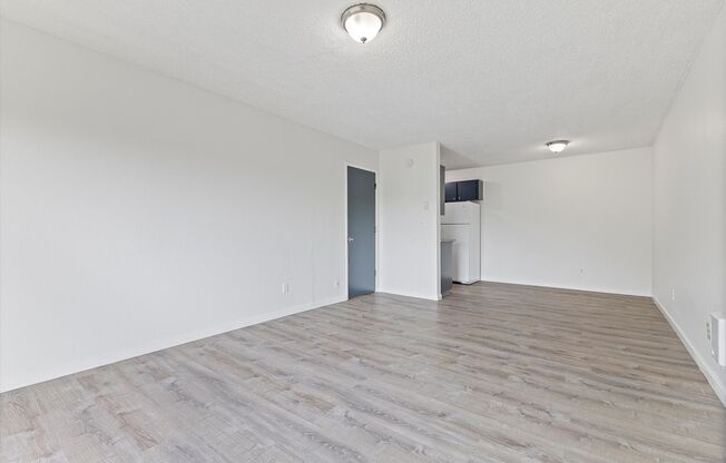 Studio, 1 bath, 450 sqft, $1,150, Unit 27-A