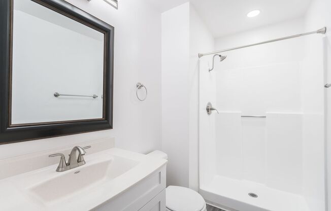 2 beds, 2 baths, 850 sqft, $2,598, Unit 102