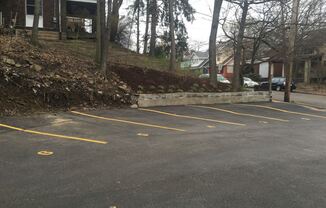 2123 Shady Ave Parking/Garage