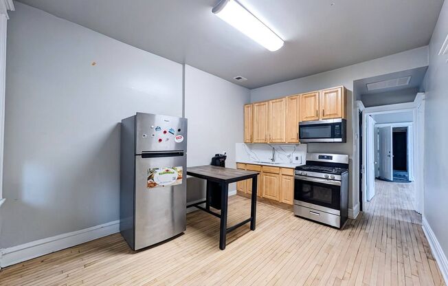 2838 W Roosevelt Rd.