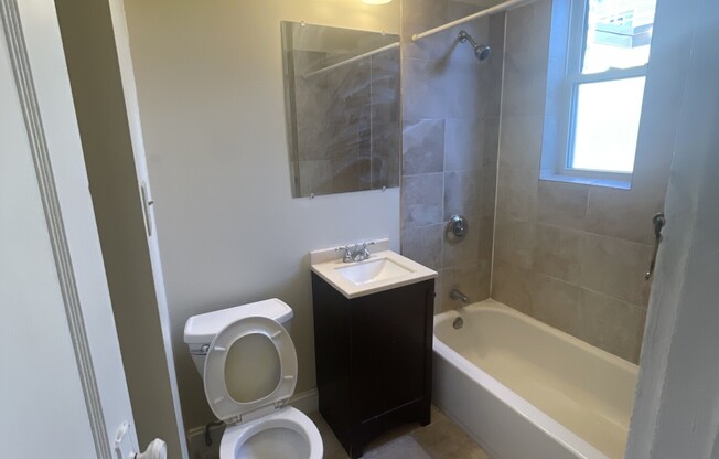 1 bed, 1 bath, $3,400, Unit 49