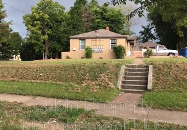 670 Bethel Ave