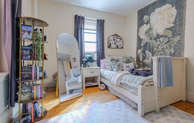 1 bed, 1 bath, 400 sqft, $2,200, Unit 1