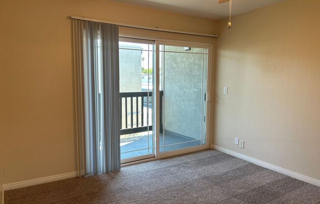 2 beds, 2 baths, 880 sqft, $2,650, Unit A-7
