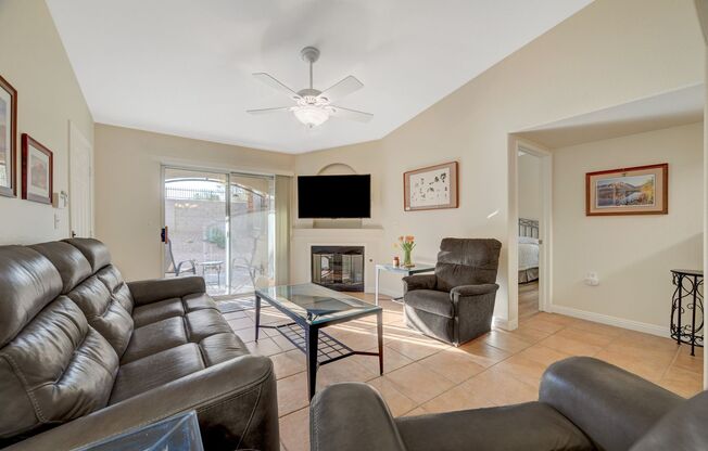 2 beds, 2 baths, $1,650, Unit # 1071