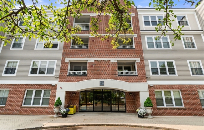 2 beds, 2 baths, 1,170 sqft, $3,500, Unit 204
