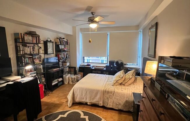 2 beds, 1 bath, 1,200 sqft, $2,850, Unit 418-0705