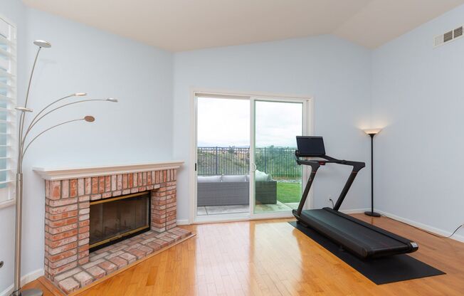 4 Bed, 2 Bath - Sorrento Mesa Single Family Home