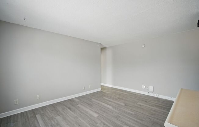 ONE MONTH FREE - Limited Time Only - Ankeny Park Spacious One Bedrooms
