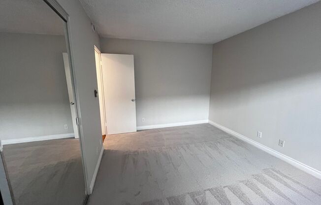 2 beds, 1 bath, $3,425, Unit 204