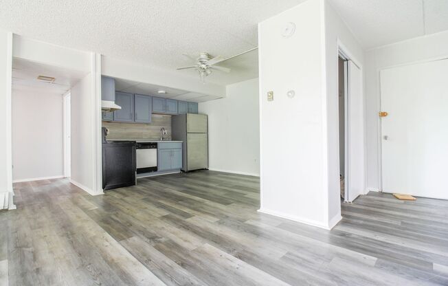 2 beds, 1 bath, $1,475, Unit 3S