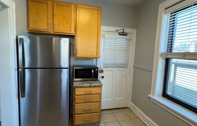 2 beds, 1 bath, 825 sqft, $1,795, Unit 613-2F