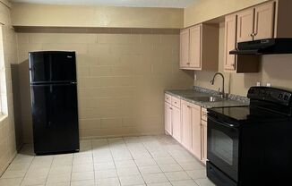 2 beds, 1 bath, $625, Unit #2