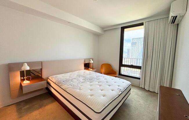 1 bed, 1 bath, 563 sqft, $3,800