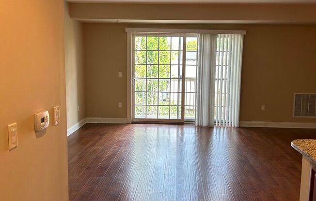 1 bed, 1 bath, 1,058 sqft, $2,500, Unit 122