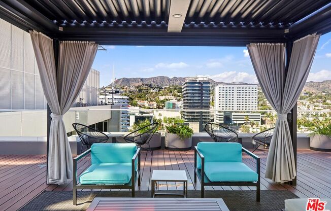 1 bed, 2 baths, 1,270 sqft, $5,700, Unit 5J