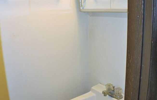 $1,300 | 2 Bedroom, 2.5 Bathroom House | Pet Friendly* | Available for July 1st, 2026 Move In!