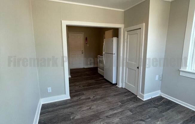 Studio, 1 bath, 450 sqft, $650, Unit 306