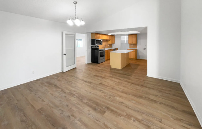 6434 W SUNNYSLOPE LN