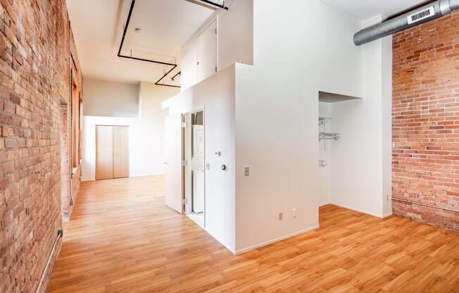 1 bed, 1 bath, 730 sqft, $1,715, Unit 110