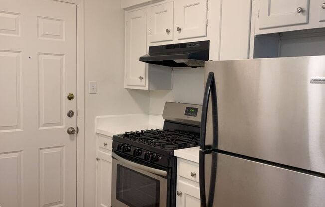 1 bed, 1 bath, 682 sqft, $1,295, Unit 114