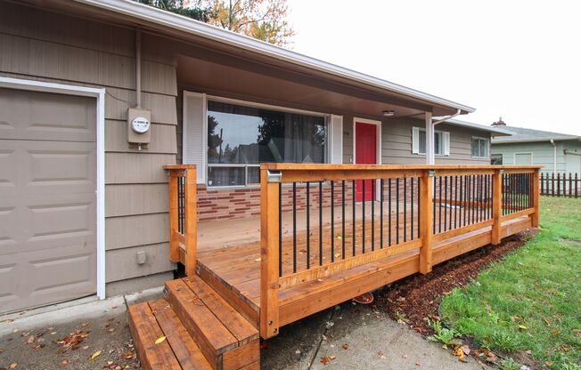 Keizer Home, Washer/Dryer Included, Large Backyard ~ Clearview 1170