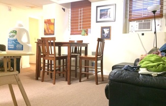 2 beds, 1 bath, 782 sqft, $2,900, Unit 02-B1