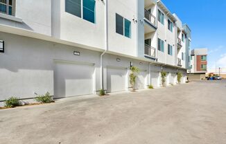 2 beds, 2 baths, $3,000, Unit UNIT 202