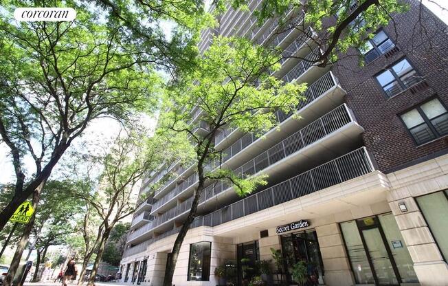 1 bed, 1 bath, $4,500, Unit 14D