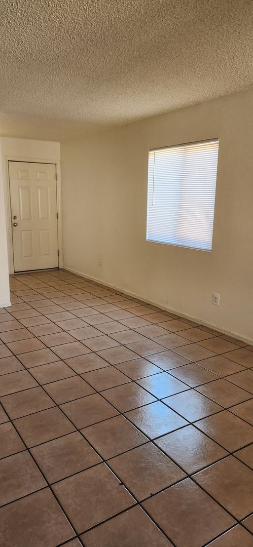 3 beds, 2 baths, $1,550