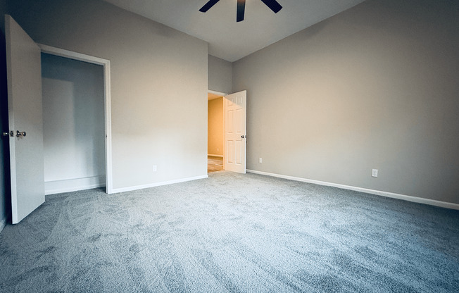 2 beds, 1 bath, $1,600