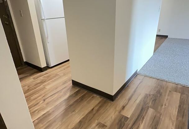 2 beds, 2 baths, 945 sqft, $979.99, Unit 825-J16